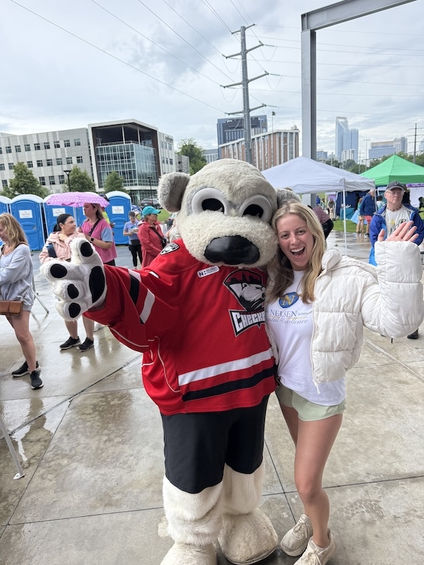 Charlotte Dentist Nelsen Dental Excellence Attends Steps for Shelter Dogs Event in Charlotte